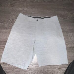BYLT gray kinetic shorts size Large